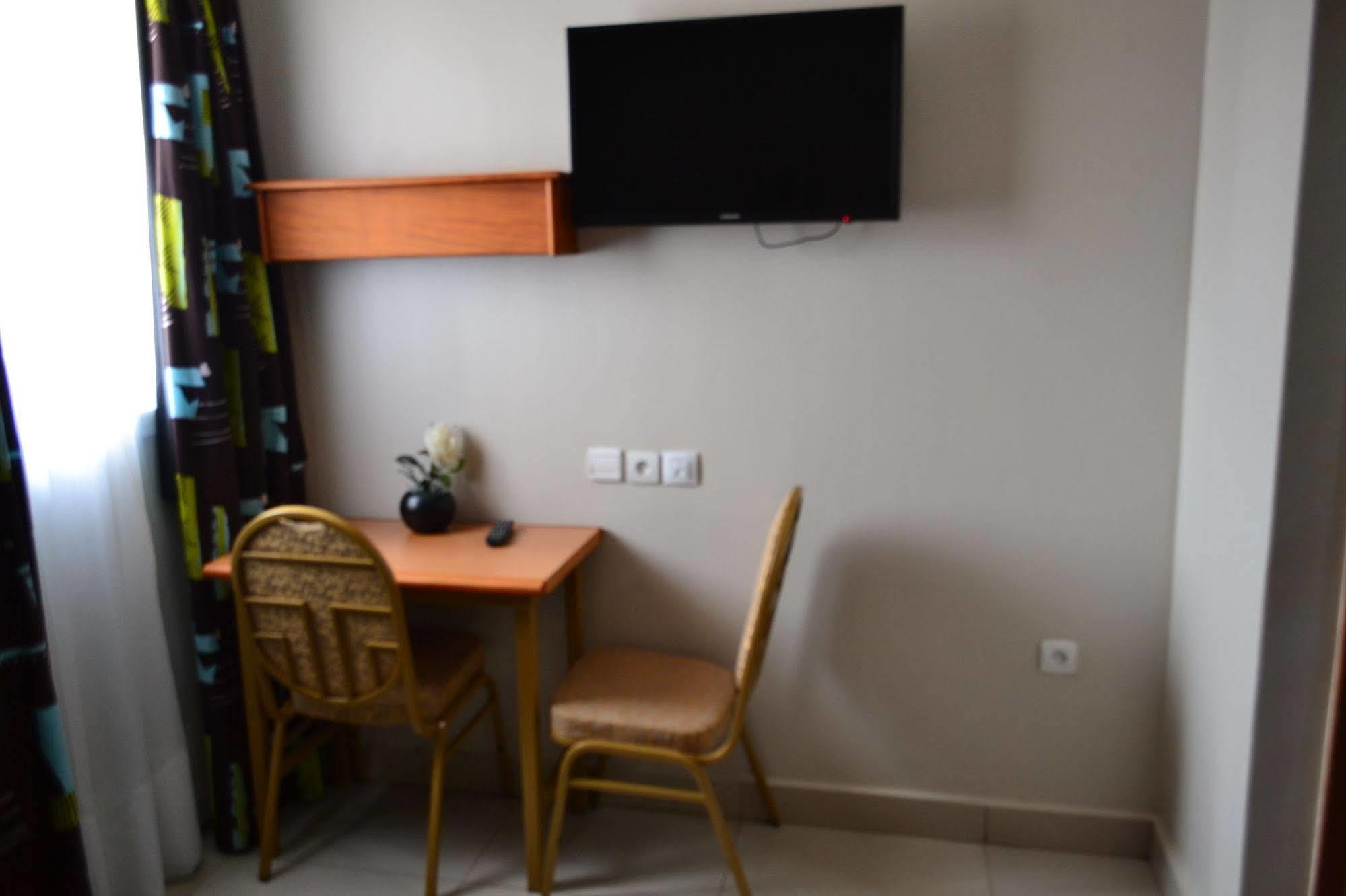 Congress Hotel Yaoundé Екстериор снимка